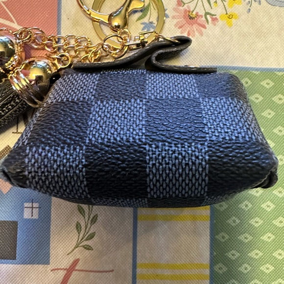 NWT grey plaid purse charm keychain - Picture 2 of 6